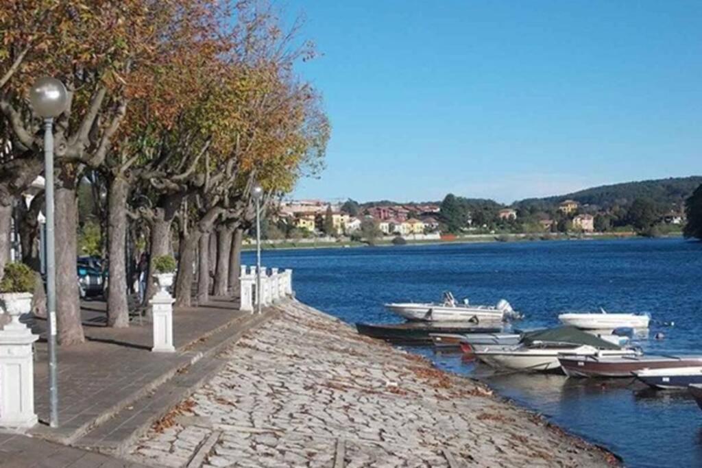 L'Attico Del Lago เซสโต คาเลนดิ ภายนอก รูปภาพ